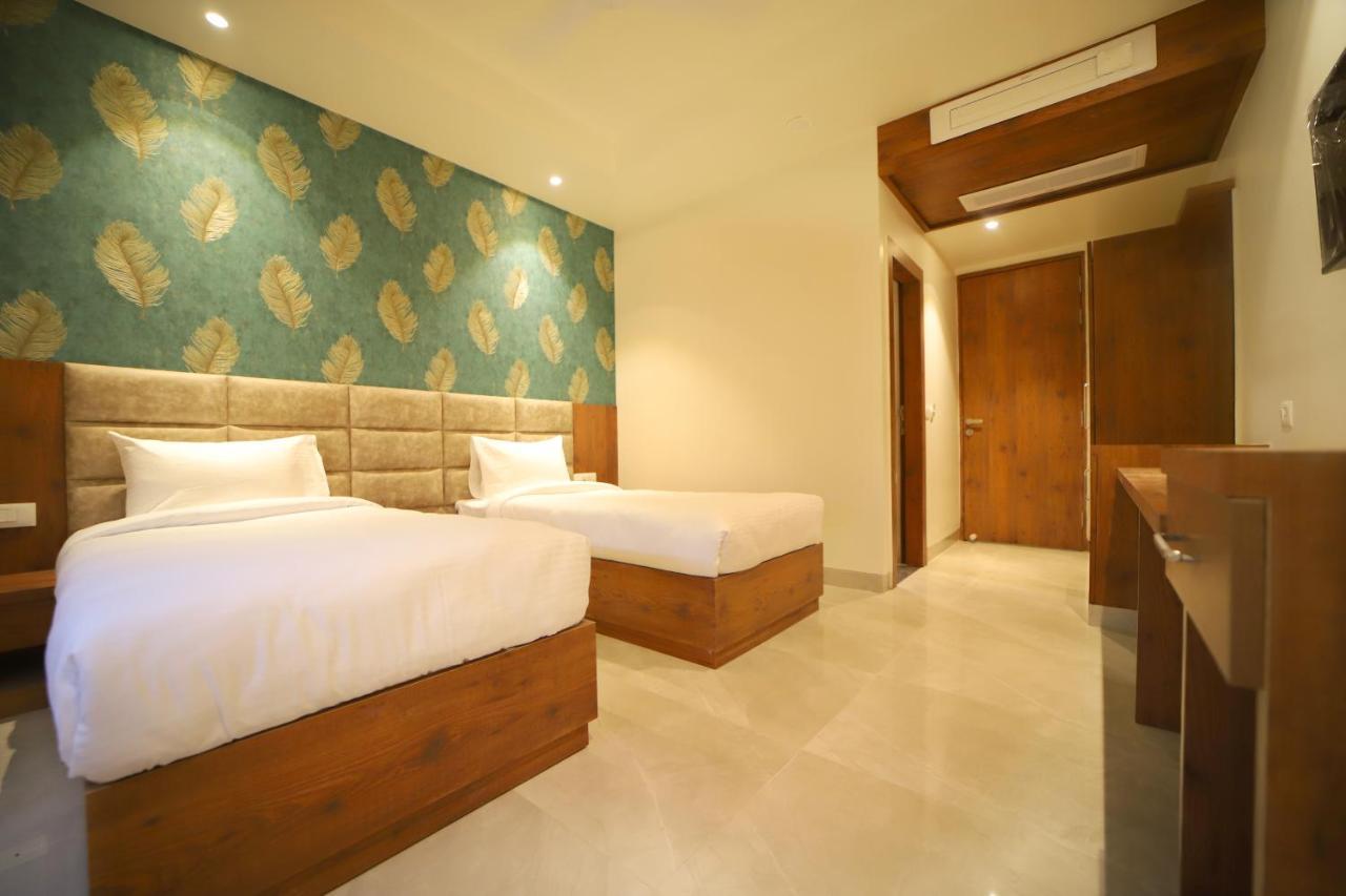 Hotel Marine House Agra  Kültér fotó