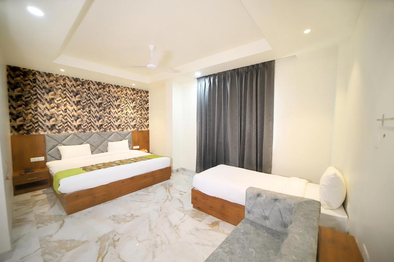 Hotel Marine House Agra  Kültér fotó